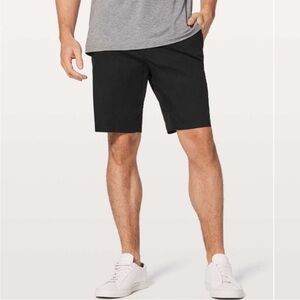 Lululemon men’s Commission linerless Shorts Black size 32
